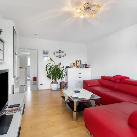 Helle, Ruhige Dachwohnung Apartman Eningen unter Achalm