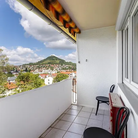 Helle, Ruhige Dachwohnung * Eningen unter Achalm