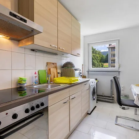 Helle, Ruhige Dachwohnung * Eningen unter Achalm